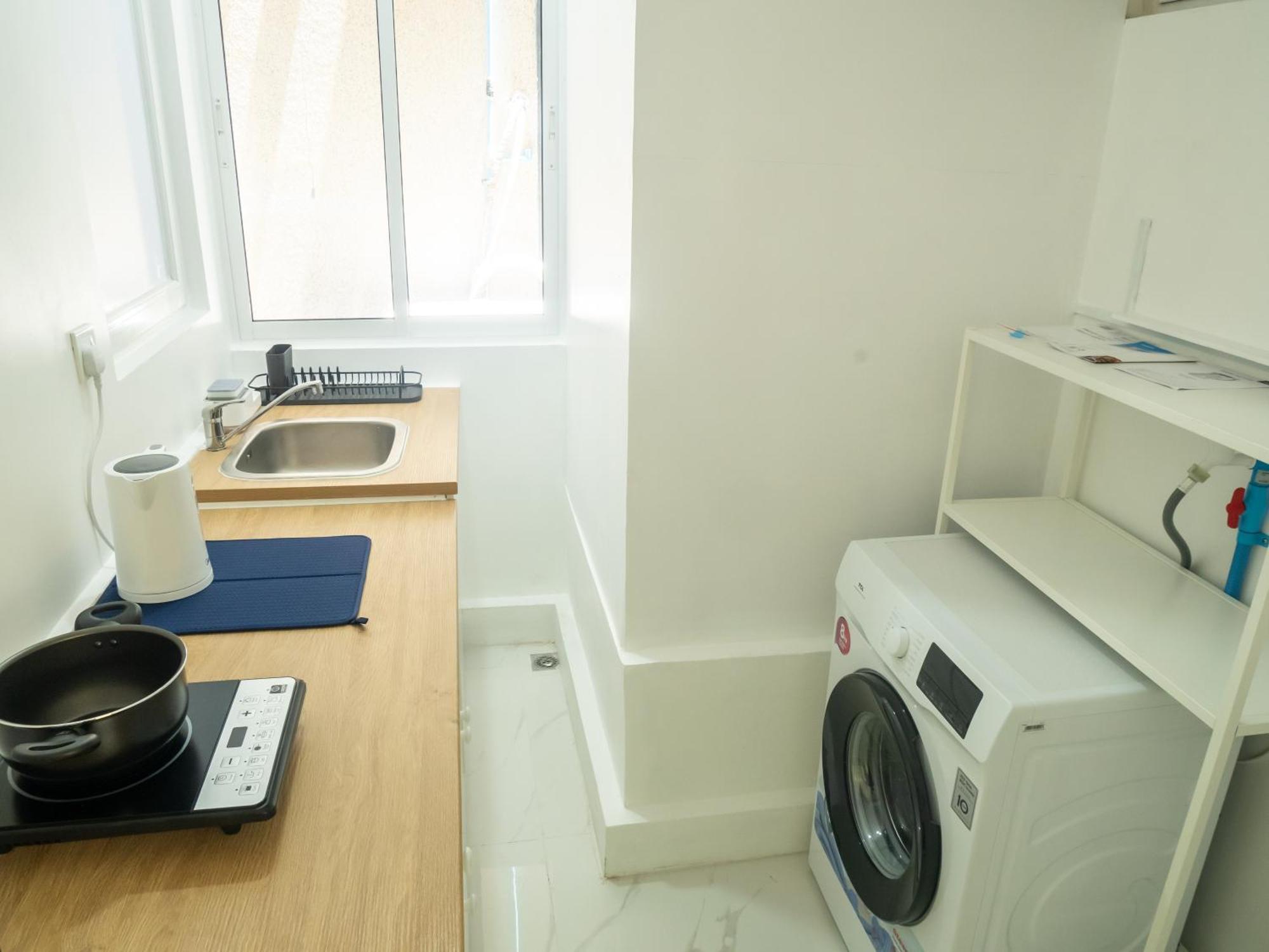 Beachfront Apartment Male Bagian luar foto