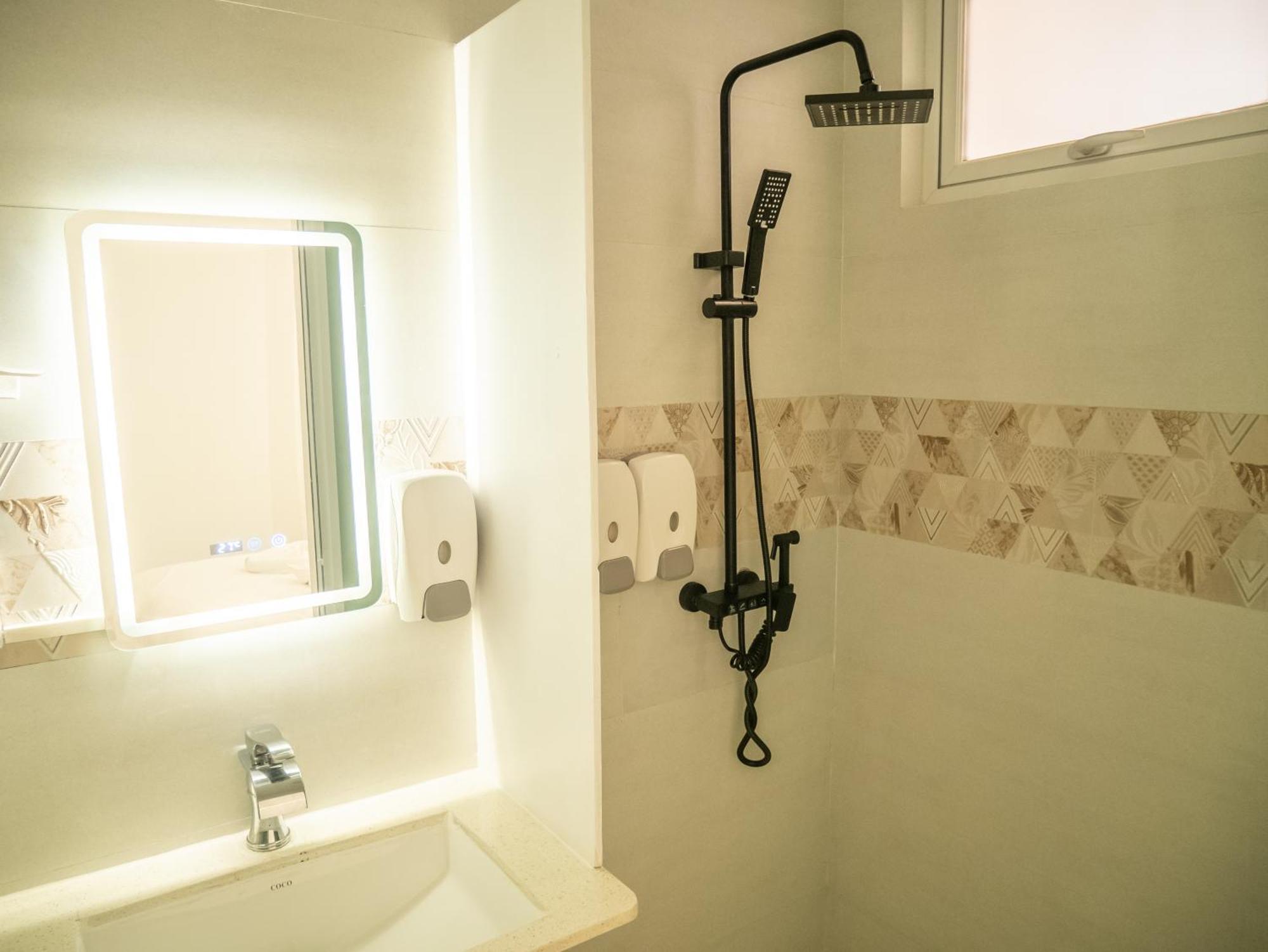 Beachfront Apartment Male Bagian luar foto